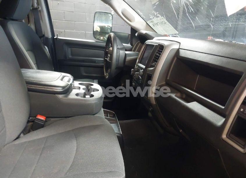 Photo 5 of 2022 Ram 1500 CLASSIC TRADESMAN 4X4 6'4 BOX (VIN 1C6RR7ST8NS233494)