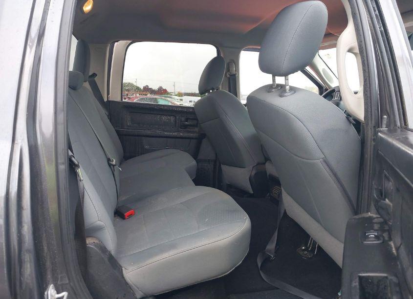 Photo 8 of 2018 Ram 1500 TRADESMAN 4X4 6'4 BOX (VIN 1C6RR7ST9JS282357)