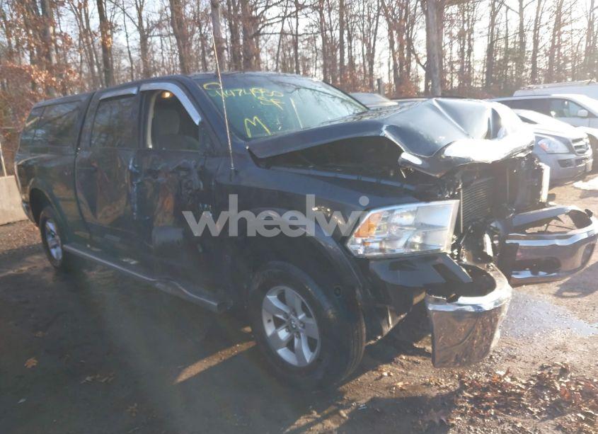 2015 Ram 1500 SLT (VIN 1C6RR7TM7FS569176) main photo