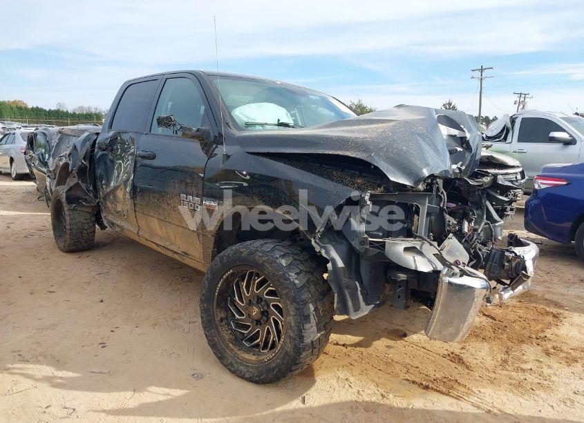 2020 Ram 1500 CLASSIC SLT 4X4 6'4 BOX (VIN 1C6RR7TT0LS111725) main photo