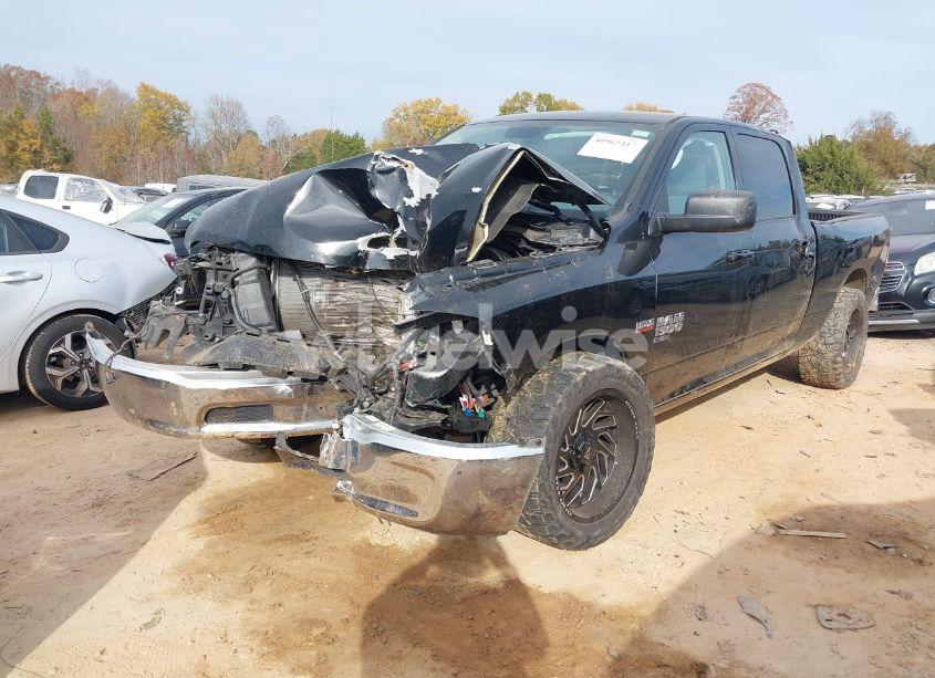 Photo 2 of 2020 Ram 1500 CLASSIC SLT 4X4 6'4 BOX (VIN 1C6RR7TT0LS111725)