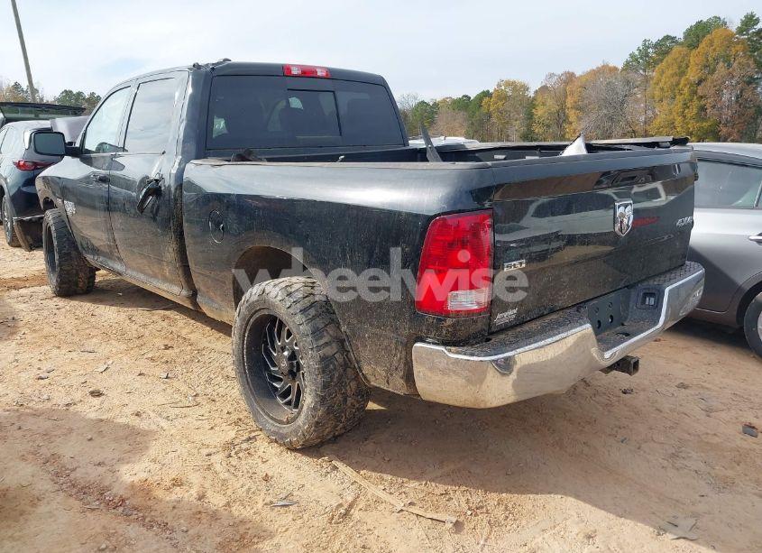 Photo 3 of 2020 Ram 1500 CLASSIC SLT 4X4 6'4 BOX (VIN 1C6RR7TT0LS111725)