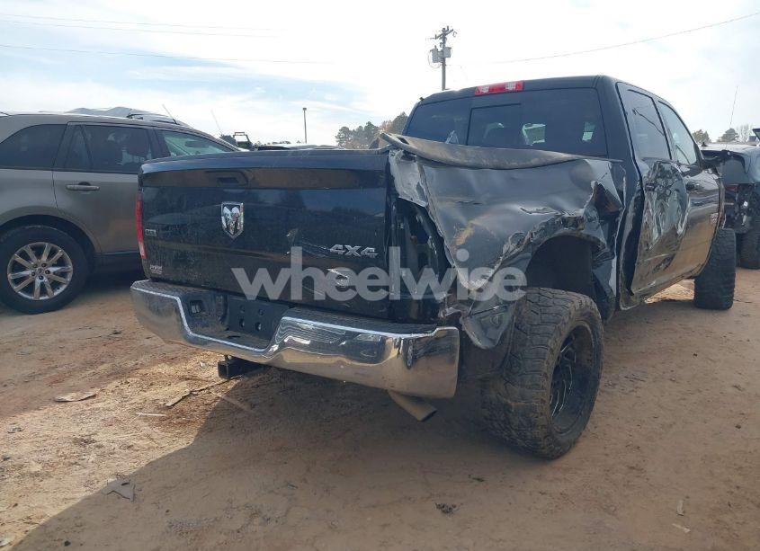 Photo 4 of 2020 Ram 1500 CLASSIC SLT 4X4 6'4 BOX (VIN 1C6RR7TT0LS111725)