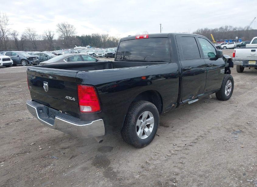 Photo 4 of 2021 Ram 1500 CLASSIC SLT 4X4 6'4 BOX (VIN 1C6RR7TT0MS521488)