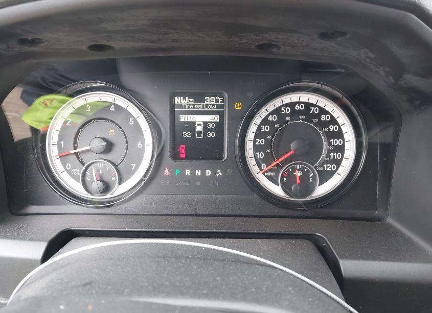 Photo 7 of 2021 Ram 1500 CLASSIC SLT 4X4 6'4 BOX (VIN 1C6RR7TT0MS521488)