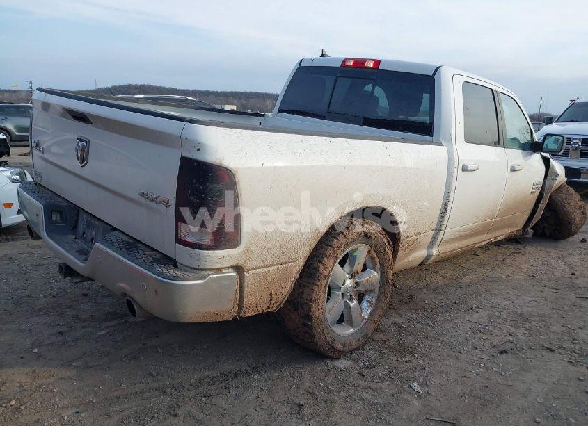 Photo 4 of 2019 Ram 1500 CLASSIC BIG HORN 4X4 6'4 BOX (VIN 1C6RR7TT1KS513056)