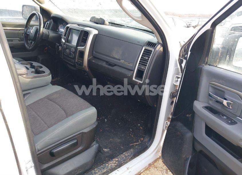 Photo 5 of 2019 Ram 1500 CLASSIC BIG HORN 4X4 6'4 BOX (VIN 1C6RR7TT1KS513056)