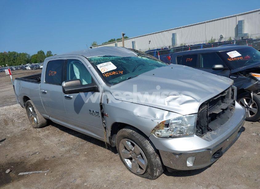 2018 Ram 1500 BIG HORN 4X4 6'4 BOX (VIN 1C6RR7TT2JS272073) main photo