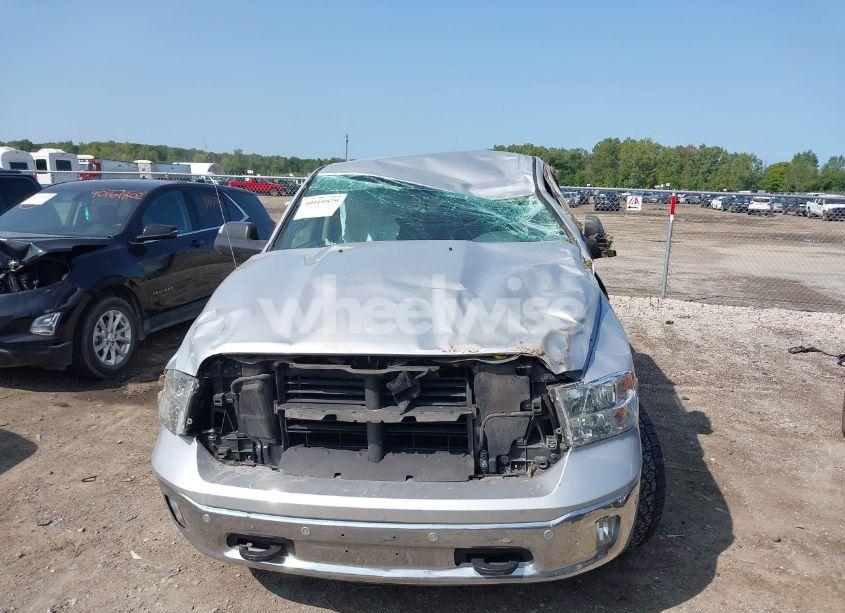 Photo 6 of 2018 Ram 1500 BIG HORN 4X4 6'4 BOX (VIN 1C6RR7TT2JS272073)