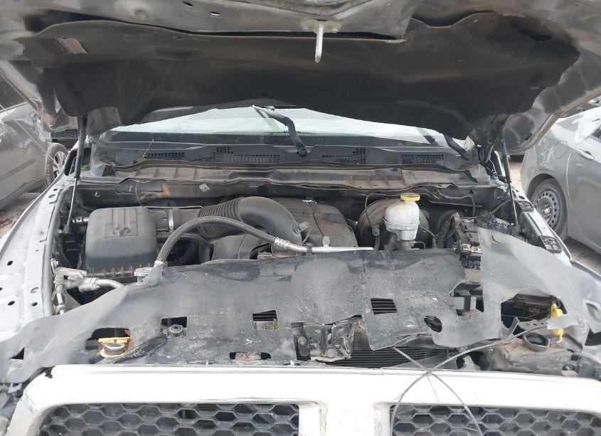 Photo 10 of 2019 Ram 1500 CLASSIC SLT 4X4 6'4 BOX (VIN 1C6RR7TT2KS612081)