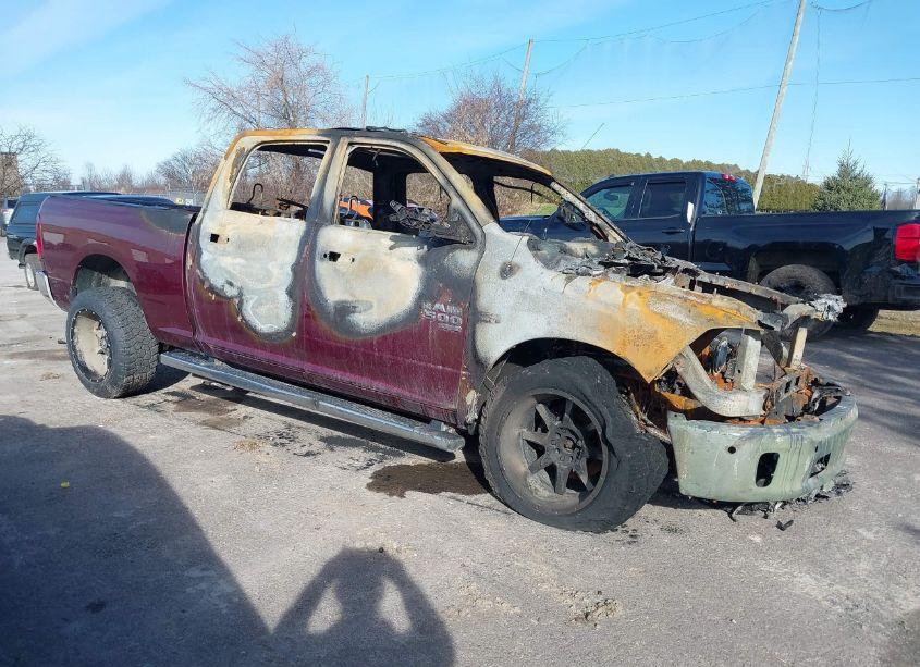 2019 Ram 1500 CLASSIC BIG HORN 4X4 6'4 BOX (VIN 1C6RR7TT2KS662091) main photo