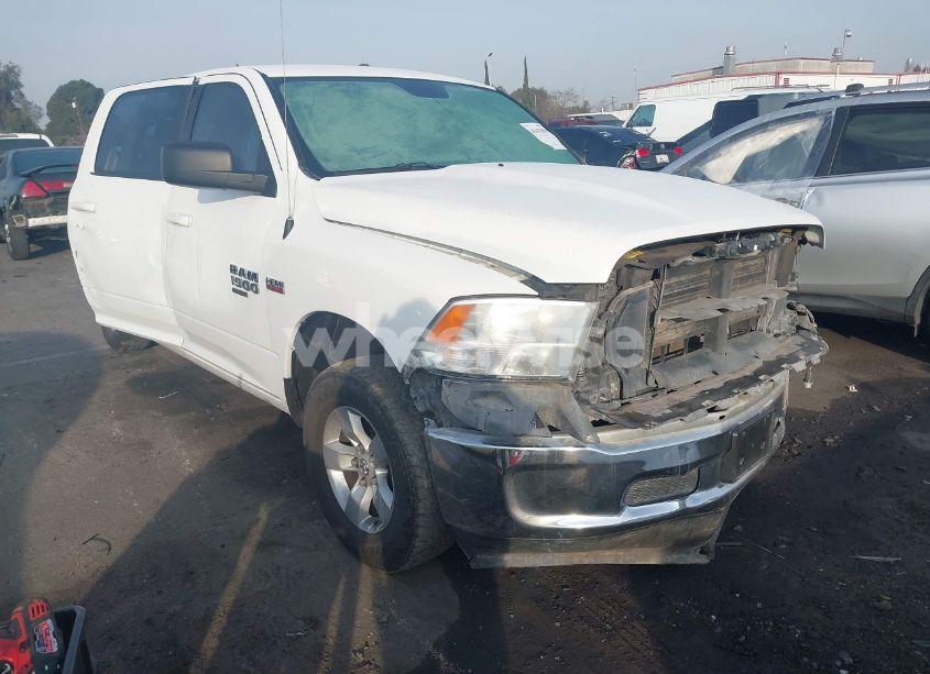 2020 Ram 1500 CLASSIC SLT 4X4 6'4 BOX (VIN 1C6RR7TT2LS102301) main photo