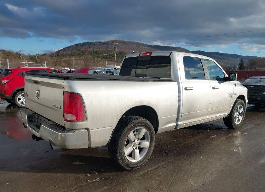 Photo 4 of 2019 Ram 1500 CLASSIC BIG HORN 4X4 6'4 BOX (VIN 1C6RR7TT3KS553011)