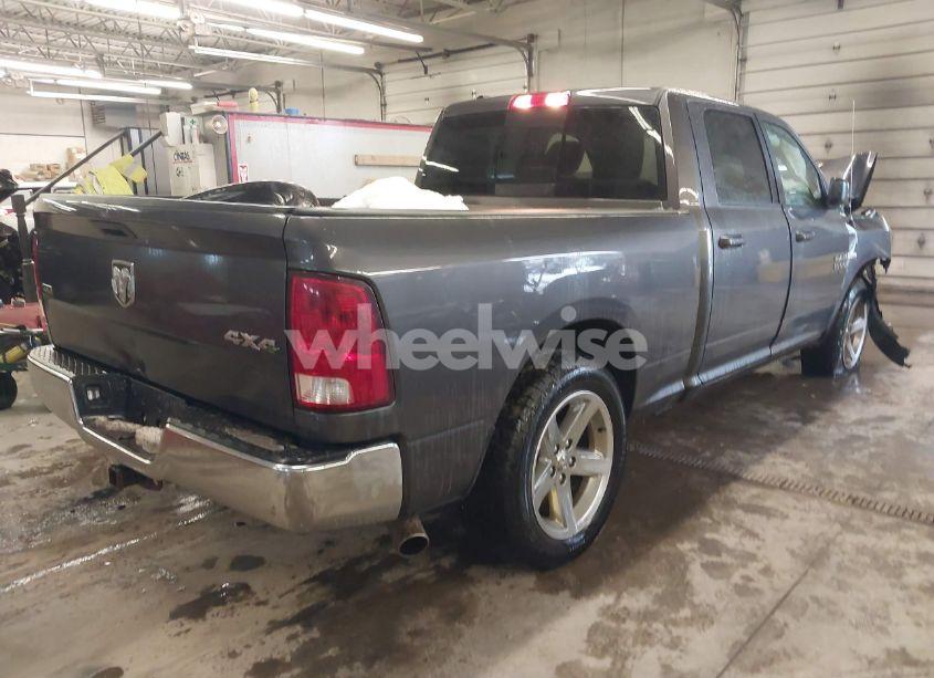 Photo 4 of 2019 Ram 1500 CLASSIC SLT (VIN 1C6RR7TT3KS608248)