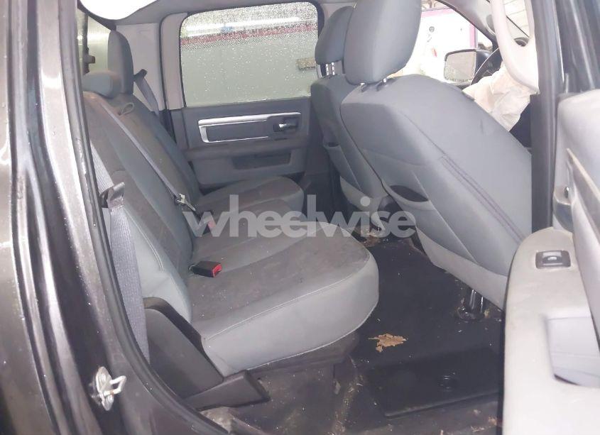 Photo 8 of 2019 Ram 1500 CLASSIC SLT (VIN 1C6RR7TT3KS608248)