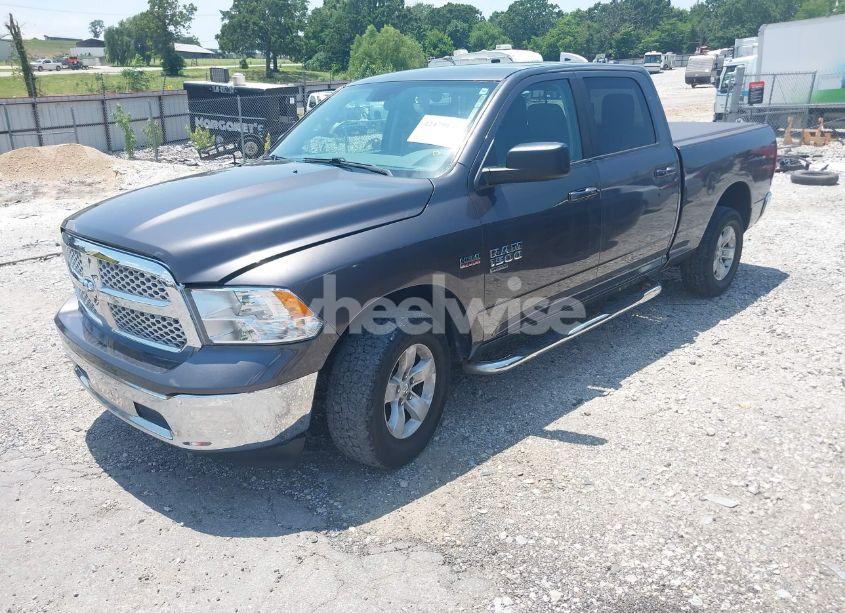 Photo 2 of 2019 Ram 1500 CLASSIC SLT 4X4 6'4 BOX (VIN 1C6RR7TT4KS516856)