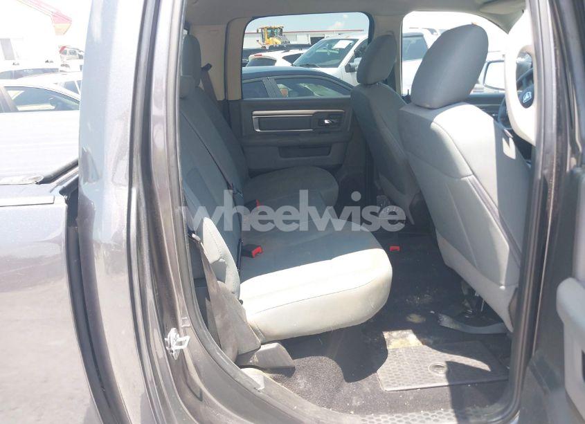 Photo 8 of 2019 Ram 1500 CLASSIC SLT 4X4 6'4 BOX (VIN 1C6RR7TT4KS516856)