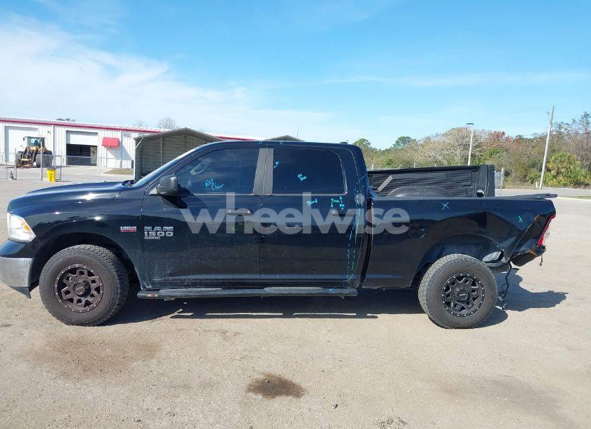 Photo 15 of 2019 Ram 1500 CLASSIC SLT 4X4 6'4 BOX (VIN 1C6RR7TT4KS606315)
