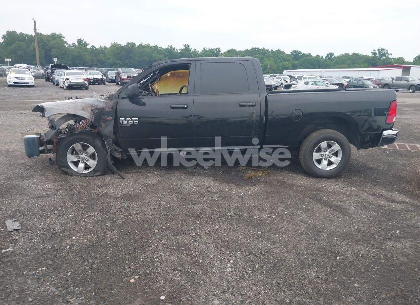 Photo 13 of 2019 Ram 1500 CLASSIC SLT 4X4 6'4" BOX (VIN 1C6RR7TT4KS713879)