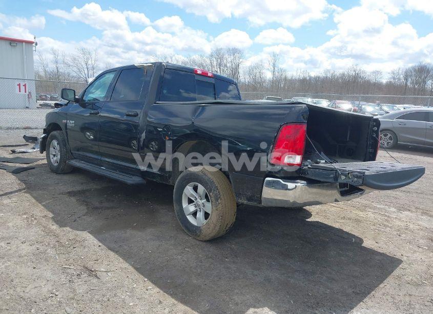 Photo 3 of 2019 Ram 1500 CLASSIC SLT 4X4 6'4 BOX (VIN 1C6RR7TT5KS689558)
