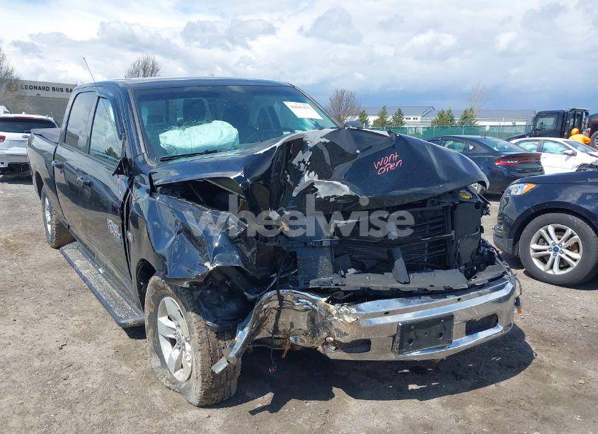 Photo 6 of 2019 Ram 1500 CLASSIC SLT 4X4 6'4 BOX (VIN 1C6RR7TT5KS689558)