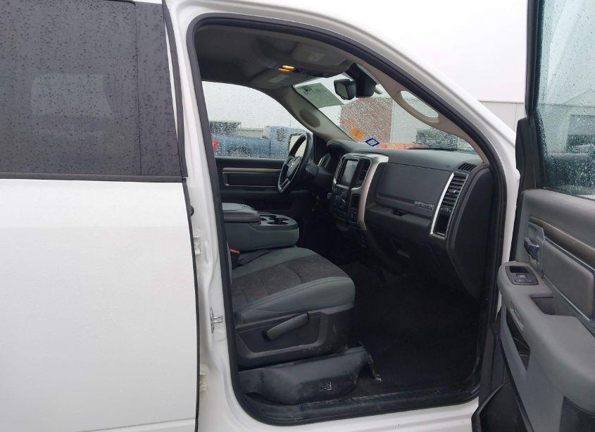 Photo 5 of 2018 Ram 1500 BIG HORN 4X4 6'4 BOX (VIN 1C6RR7TT6JS168489)