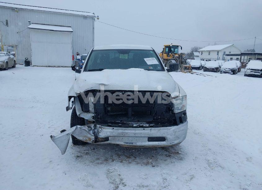 Photo 13 of 2019 Ram 1500 CLASSIC SLT 4X4 6'4 BOX (VIN 1C6RR7TT6KS587928)