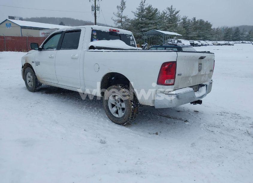 Photo 3 of 2019 Ram 1500 CLASSIC SLT 4X4 6'4 BOX (VIN 1C6RR7TT6KS587928)