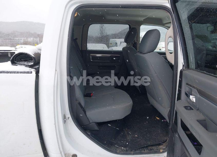 Photo 8 of 2019 Ram 1500 CLASSIC SLT 4X4 6'4 BOX (VIN 1C6RR7TT6KS587928)