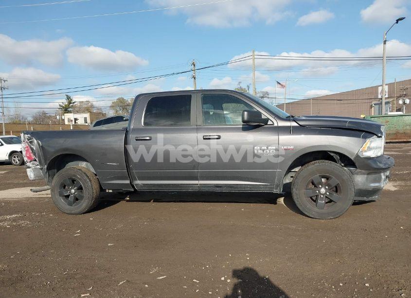 Photo 13 of 2019 Ram 1500 CLASSIC SLT 4X4 6'4 BOX (VIN 1C6RR7TT8KS576395)