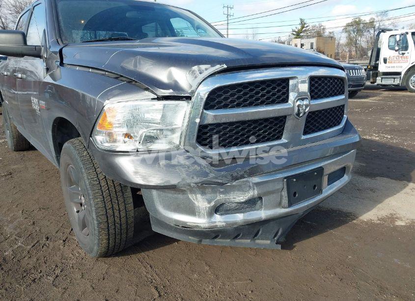 Photo 17 of 2019 Ram 1500 CLASSIC SLT 4X4 6'4 BOX (VIN 1C6RR7TT8KS576395)