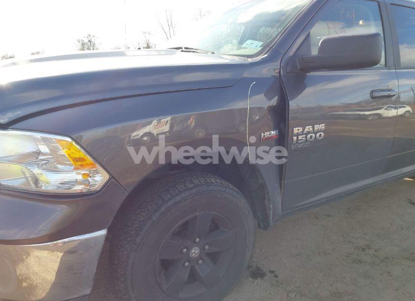 Photo 6 of 2019 Ram 1500 CLASSIC SLT 4X4 6'4 BOX (VIN 1C6RR7TT8KS576395)