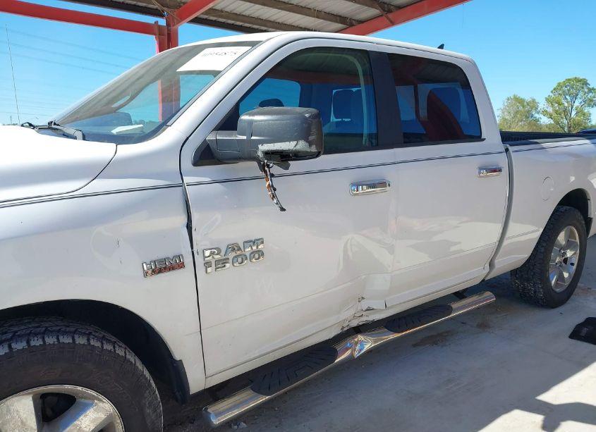 Photo 6 of 2018 Ram 1500 BIG HORN 4X4 6'4 BOX (VIN 1C6RR7TTXJS150383)