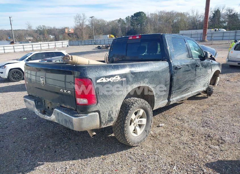 Photo 4 of 2020 Ram 1500 CLASSIC SLT 4X4 6'4 BOX (VIN 1C6RR7TTXLS102238)