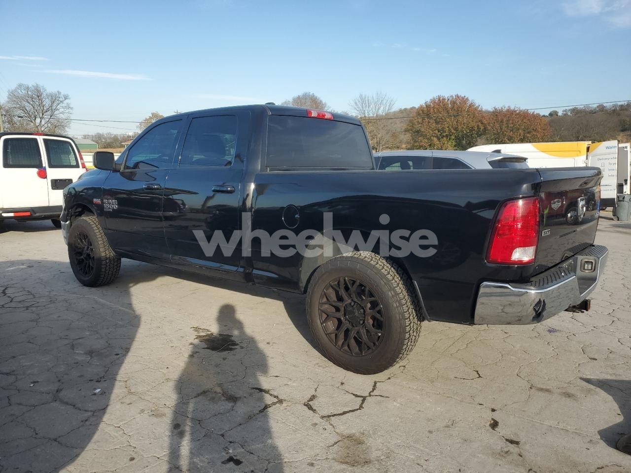 Photo 2 of 2021 RAM 1500 CLASSIC SLT (VIN 1C6RR7TTXMS521885)