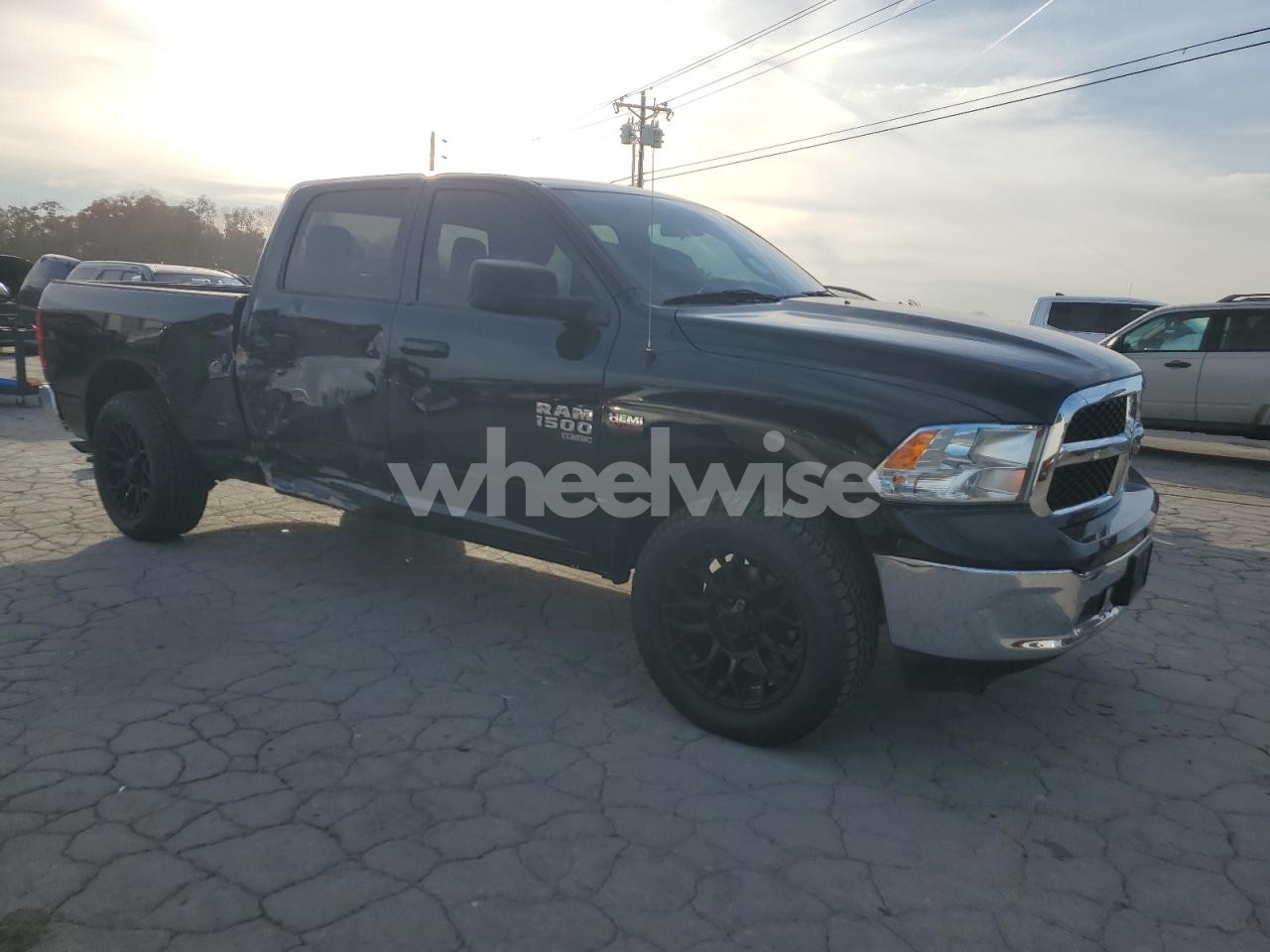 Photo 4 of 2021 RAM 1500 CLASSIC SLT (VIN 1C6RR7TTXMS521885)