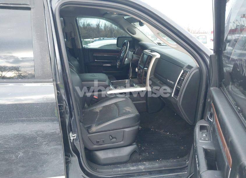 Photo 5 of 2016 Ram 1500 LARAMIE (VIN 1C6RR7VM1GS106741)