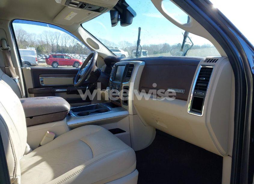 Photo 5 of 2016 Ram 1500 LARAMIE (VIN 1C6RR7VT5GS273191)