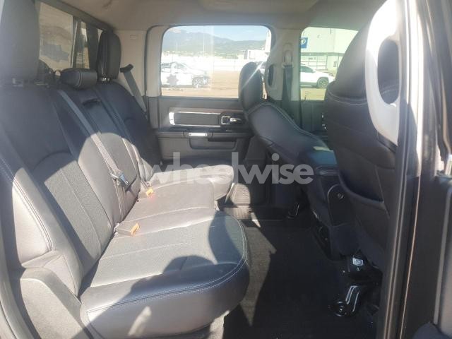 Photo 6 of 2018 RAM 1500 LARAMIE (VIN 1C6RR7VT5JS138008)