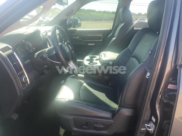 Photo 8 of 2018 RAM 1500 LARAMIE (VIN 1C6RR7VT5JS138008)