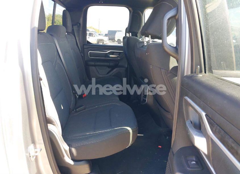 Photo 8 of 2022 Ram 1500 BIG HORN 4X2 6'4 BOX (VIN 1C6RREBG3NN173629)