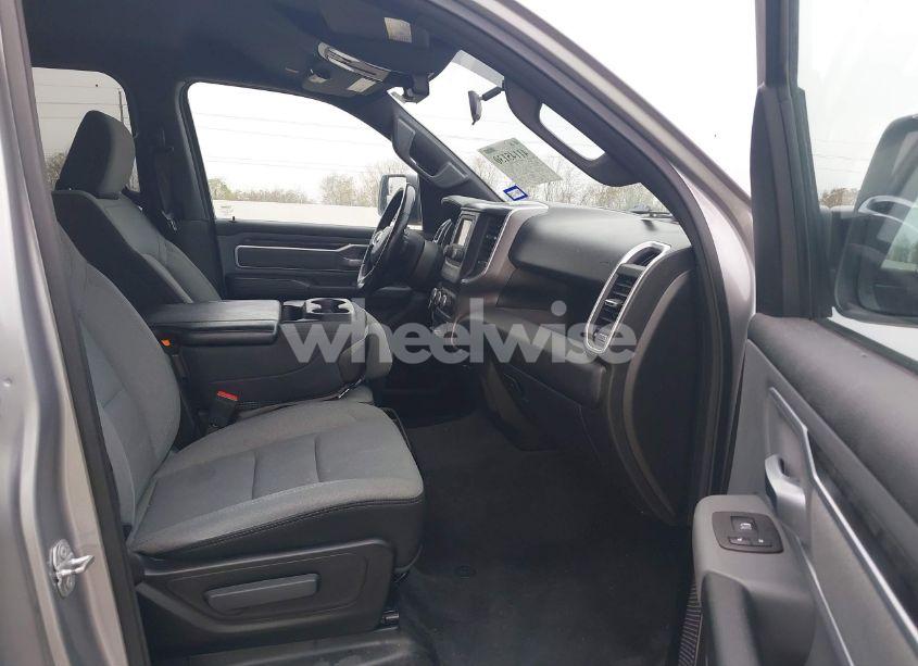 Photo 5 of 2022 Ram 1500 BIG HORN 4X2 6'4 BOX (VIN 1C6RREBGXNN273999)