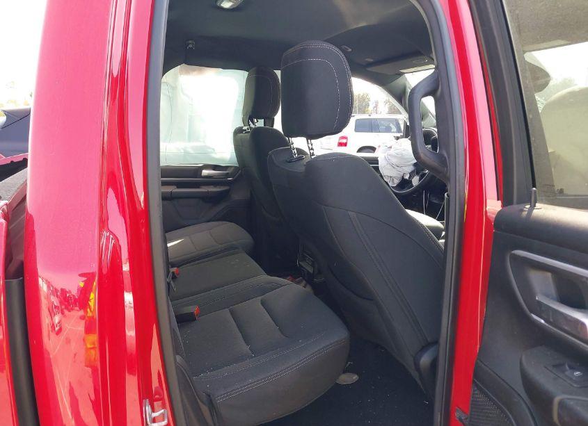 Photo 8 of 2022 Ram 1500 BIG HORN QUAD CAB 4X2 6'4 BOX (VIN 1C6RREBT2NN153160)