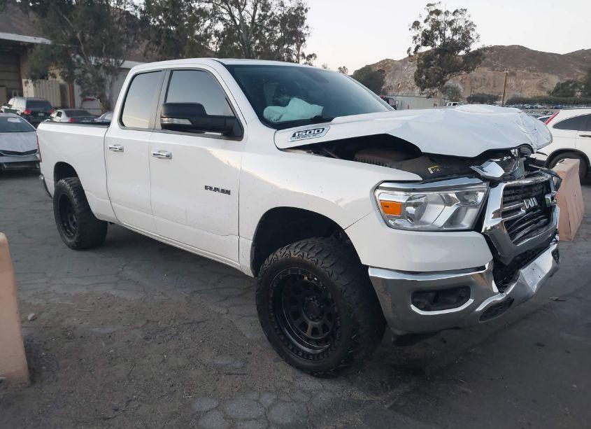 2020 Ram 1500 BIG HORN 4X2 6'4 BOX (VIN 1C6RREBT3LN277936) main photo