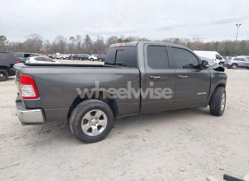 Photo 4 of 2020 Ram 1500 BIG HORN QUAD CAB 4X2 6'4 BOX (VIN 1C6RREBT6LN300531)