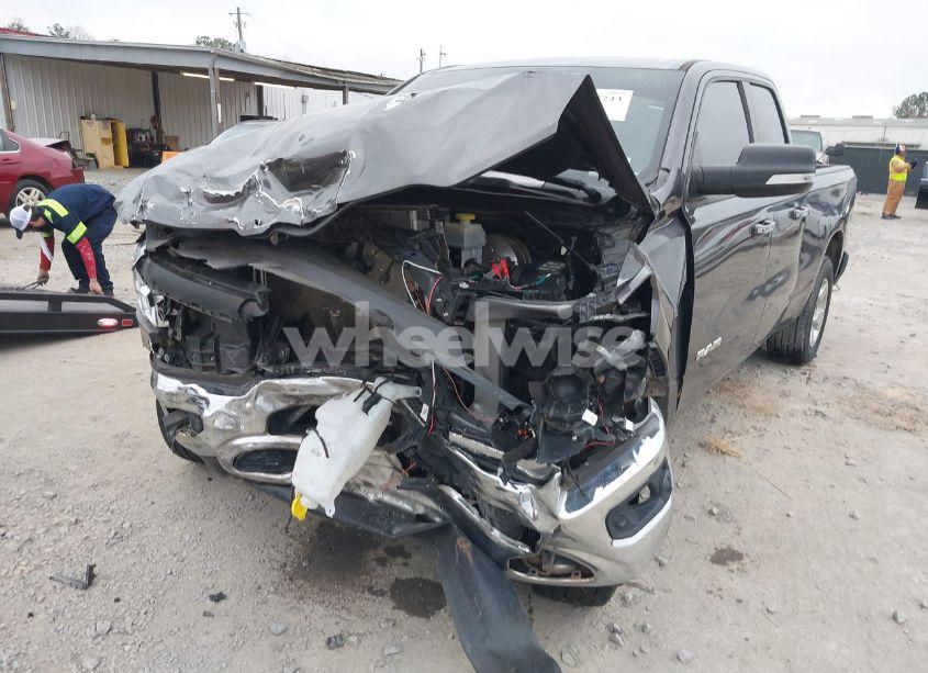 Photo 6 of 2020 Ram 1500 BIG HORN QUAD CAB 4X2 6'4 BOX (VIN 1C6RREBT6LN300531)