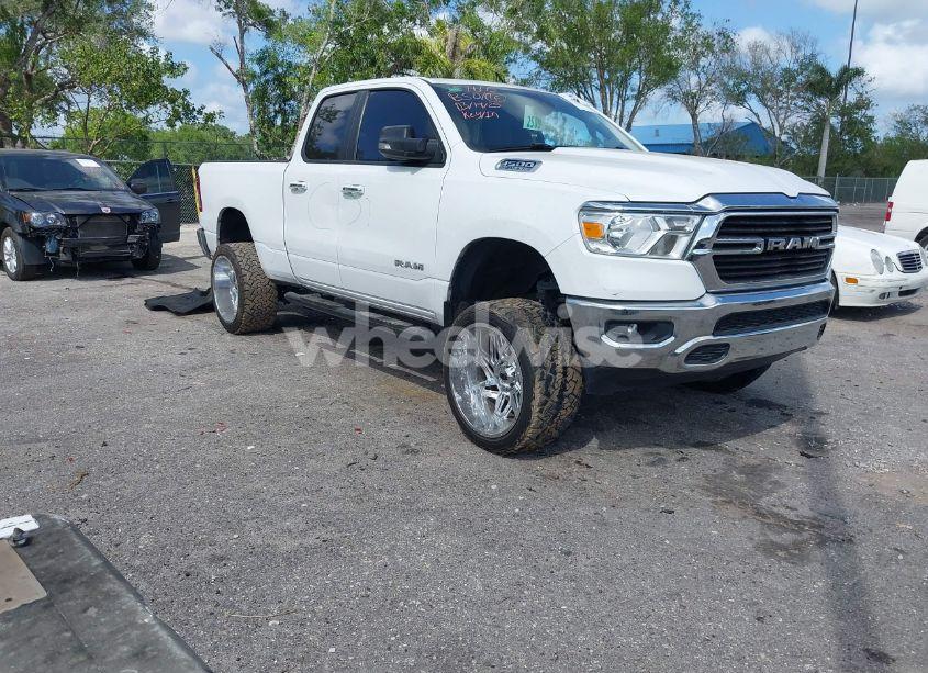 2020 Ram 1500 BIG HORN 4X2 6'4 BOX (VIN 1C6RREBT8LN357605) main photo