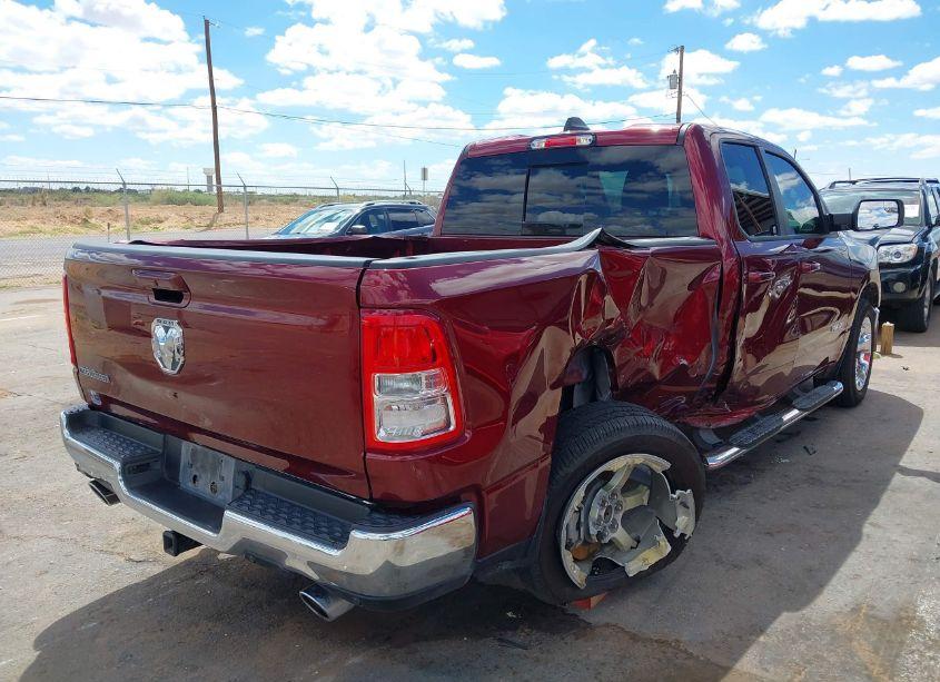 Photo 4 of 2022 Ram 1500 BIG HORN QUAD CAB 4X2 6'4 BOX (VIN 1C6RREBT8NN178628)
