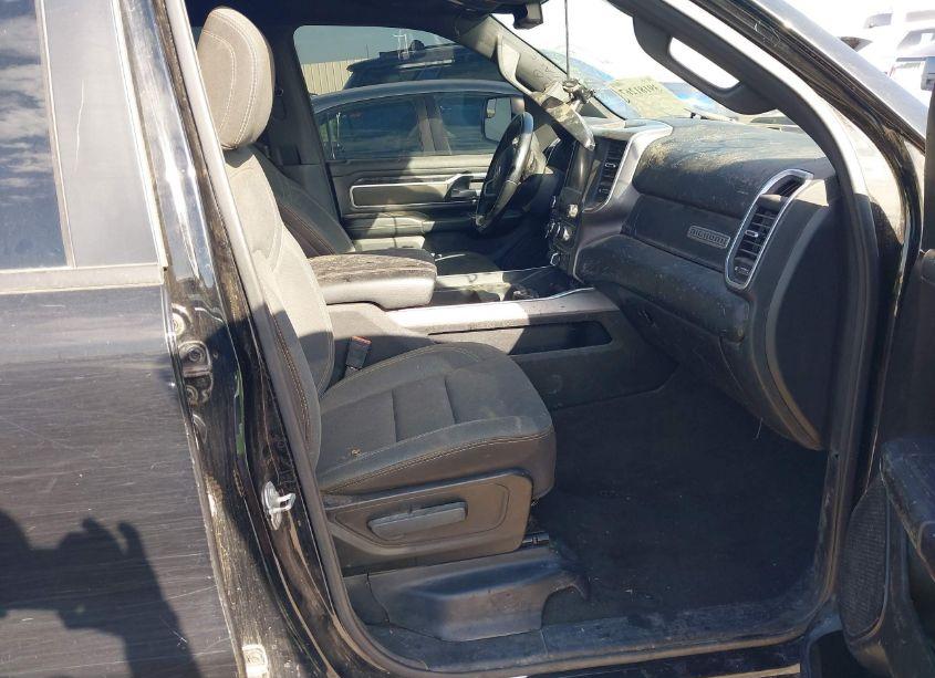 Photo 5 of 2022 Ram 1500 (VIN 1C6RREBT9NN329007)