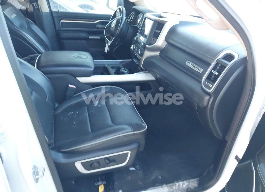 Photo 5 of 2020 Ram 1500 LARAMIE QUAD CAB 4X2 6'4 BOX (VIN 1C6RREDT5LN260133)